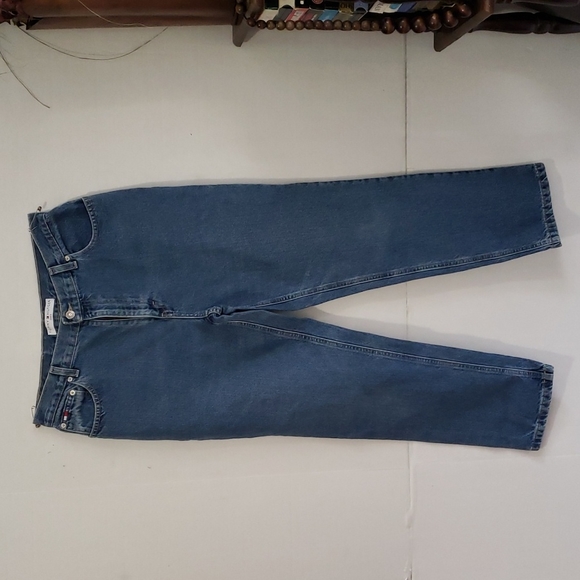 TOMMY HILFIGER HIGH RISE TAPERED MOM FIT JEAN'S - Picture 2 of 7